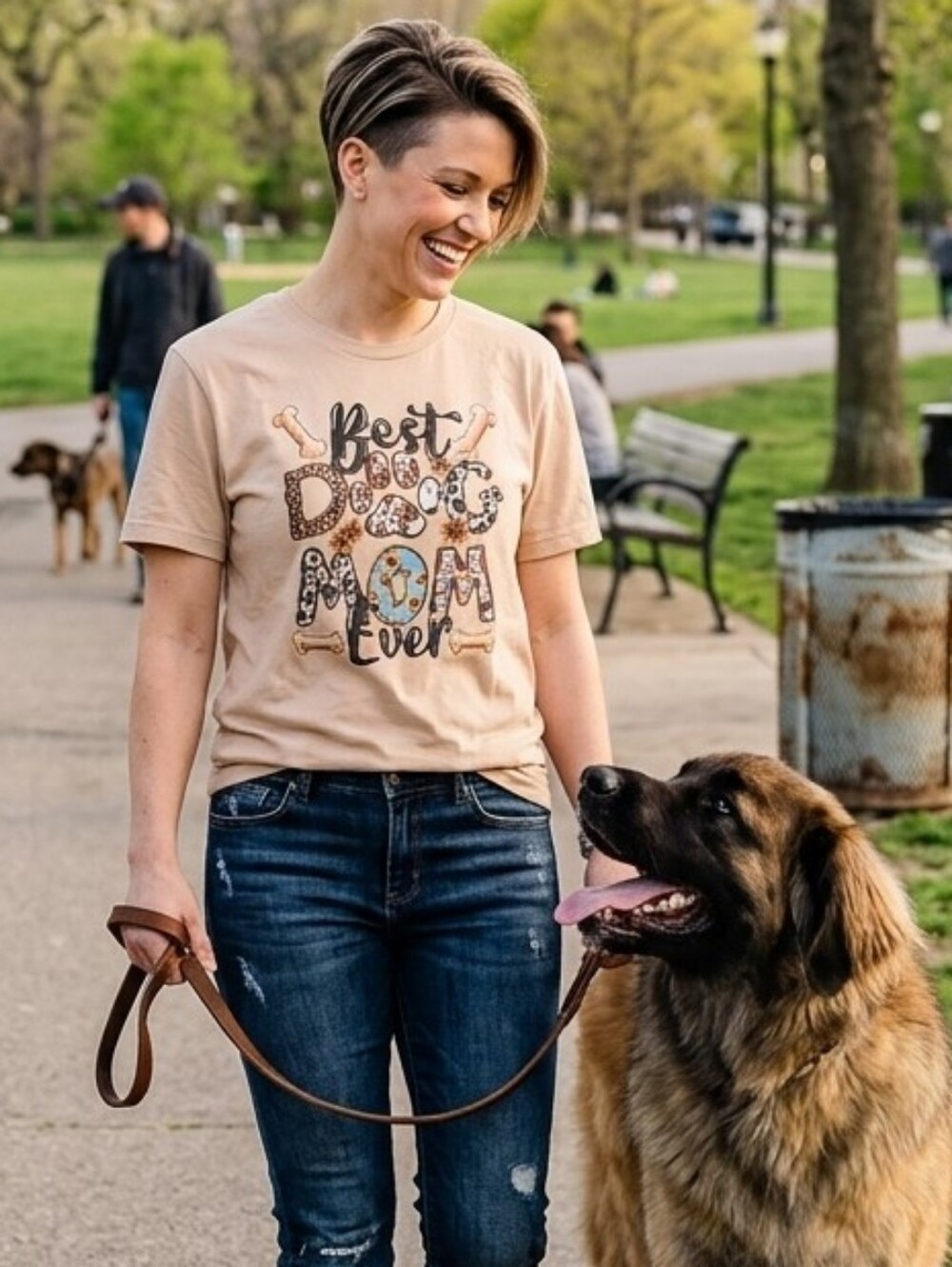 LAVIVA🐶SPORTS🐶"Best Dog Mom Ever" Short Sleeve Tee🐕 Fits Size MEDIUM
